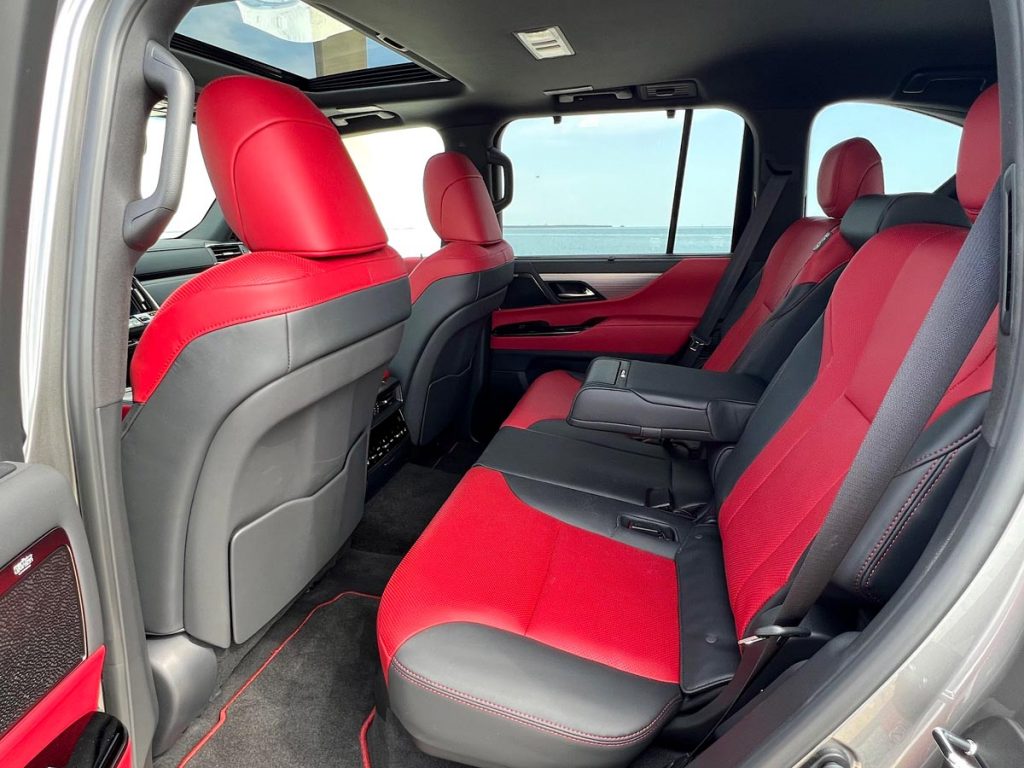The second row in the LX 700h. Photo by Howard Walker