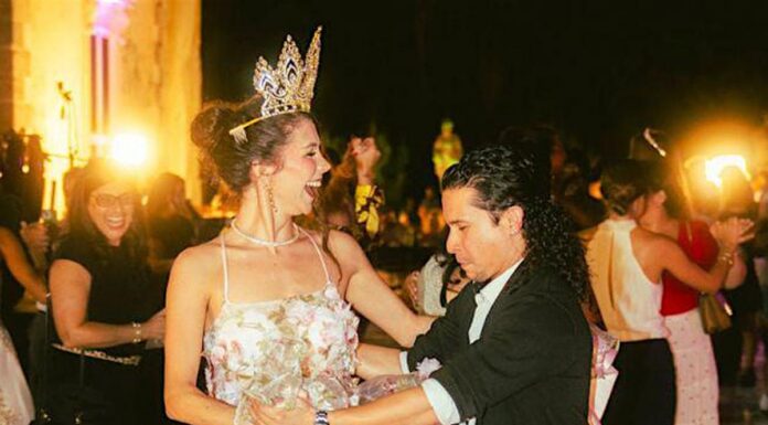 Honor Quinceañera Culture at Vizcaya Museum and Gardens Take a salsa lesson at Vizcaya Late Everyone’s Quince. Photo courtesy Vizcaya Museum and Gardens